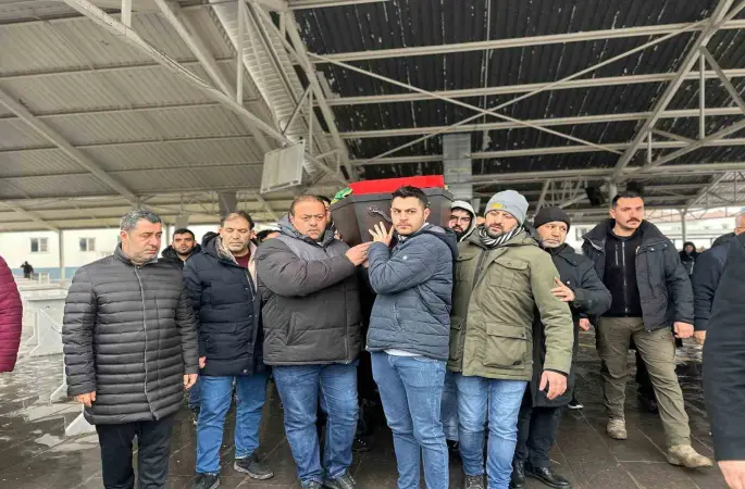 Almanya’da öldürülen tren görevlisi Serkan Çalar Gaziantep’te defnedildi
