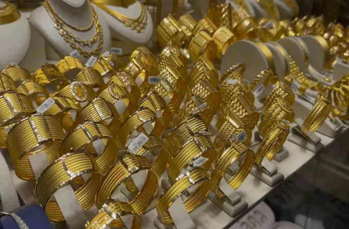 Altında bankalar ile canlı piyasadaki makas gramda 500 lirayı geçti
