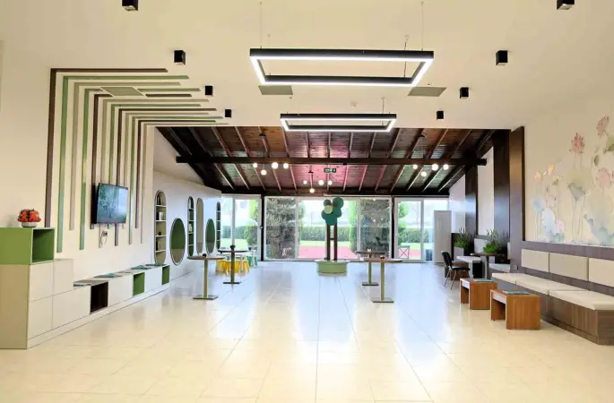 Anneler spora, çocuklar sınıfa
