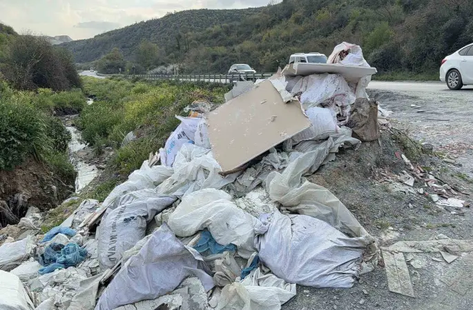 Arnavutköy’de kaçak döküme suçüstü: 62 bin 246 TL ceza kesildi
