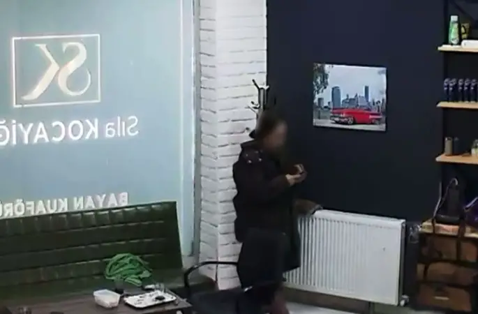 Arnavutköy’de kadın kuaföründe "ödeme yapmadan kaçtı" iddiası
