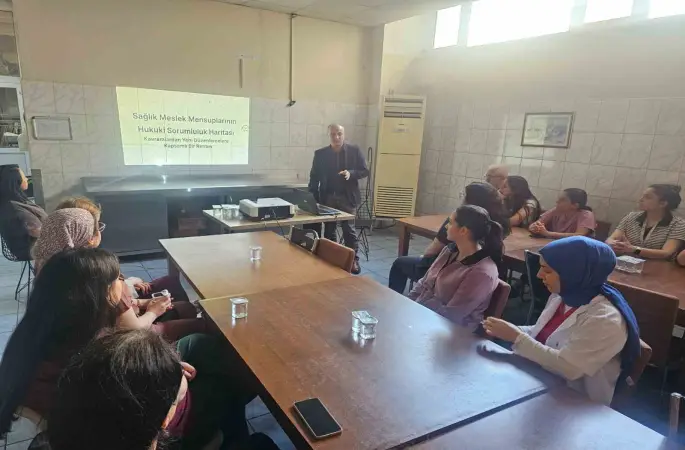Atatürk Devlet Hastanesi’nde sağlık çalışanlarına hukuki eğitim
