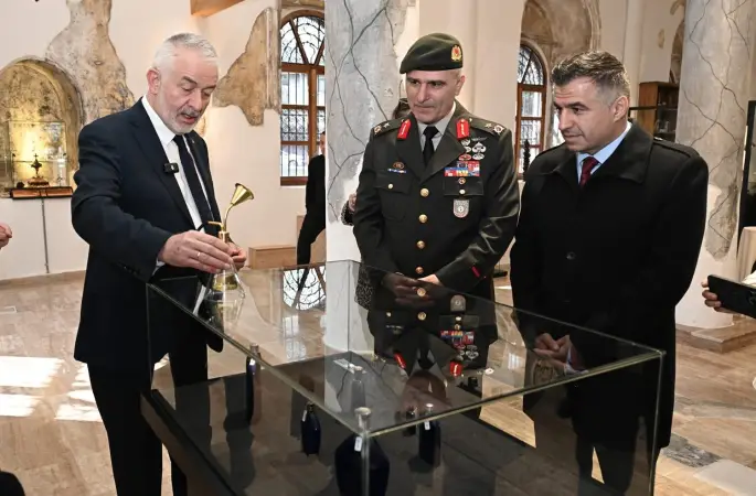 Atatürk’ün kullandığı koku ve kolonya şişeleri Misparta Koku Müzesi’nde sergileniyor
