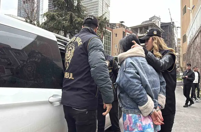 Avcılar’da tokatla başlayan tartışma cinayetle bitti: 1’i kadın 3 şüpheli gözaltına alındı
