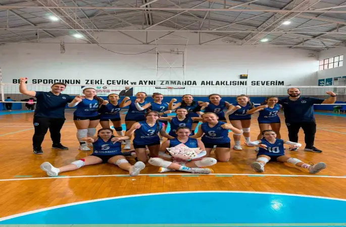 Aydın Büyükşehir Belediyespor Midi Takımı namağlup şampiyon oldu
