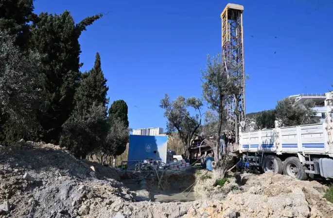 Aydın Büyükşehir, Kuşadası’nda sondaj çalışmalarını sürdürüyor
