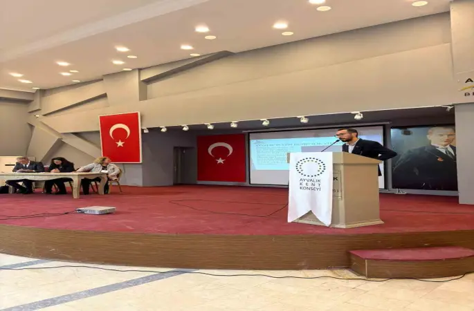 Ayvalık’ta yeni nesil yat limanı ve çekek yeri projesi tanıtıldı
