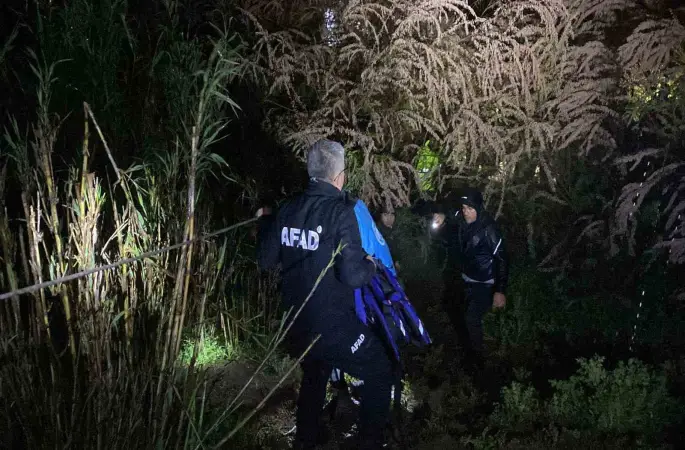 Azgın dereye kapıldı 4 saatlik mücadeleyle hayata tutundu
