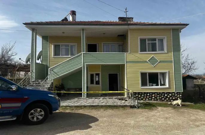 Babasını bıçaklayarak öldüren şüpheli tutuklandı
