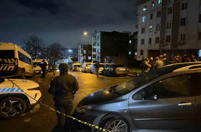 Bahçelievler’de uyuşturucu satıcılarına operasyon: Jandarmaya ateş açıldı
