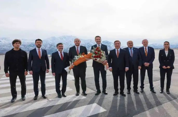 Bakan Bayraktar Erzincan’da
