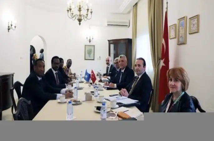 Bakan Bolat, Somali Ticaret ve Sanayi Bakanı Hassan ile görüştü
