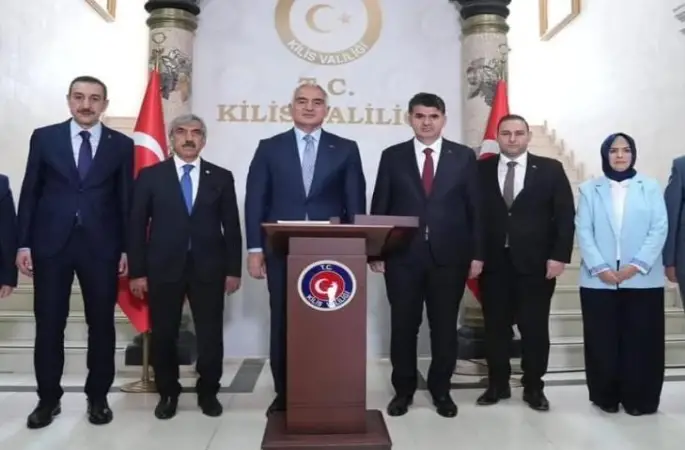 Bakan Ersoy: "Ateş çemberinin içinde Türkiye bir huzur ve güven limanı olarak farkını ortaya koymuştur"
