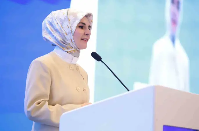 Bakan Göktaş: "Çocukların dijital dünyada güçlendirilmesine yönelik küresel iş birliğimizi ortak zeminde pekiştirdik"
