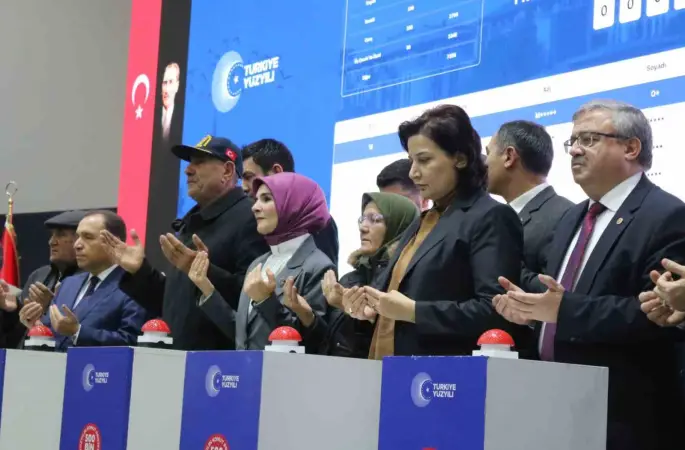 Bakan Göktaş: "Vatandaşlarımızın ev sahibi olma hayalini  "Yüzyılın Konut Projesi" ile gerçek kılıyoruz"
