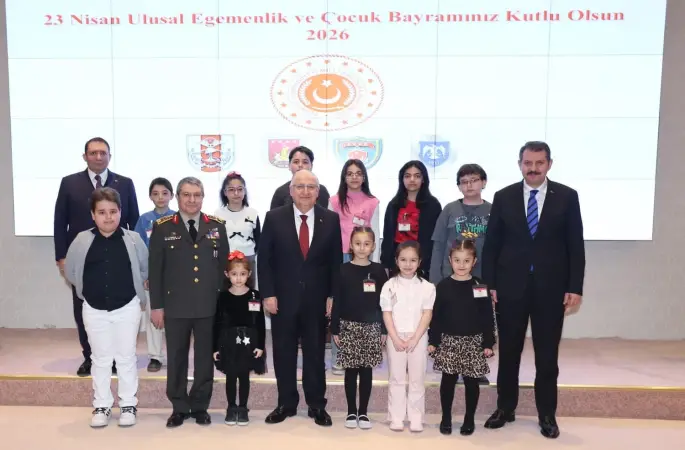 Bakan Güler şehit ve gazilerin çocuklarıyla bir araya geldi
