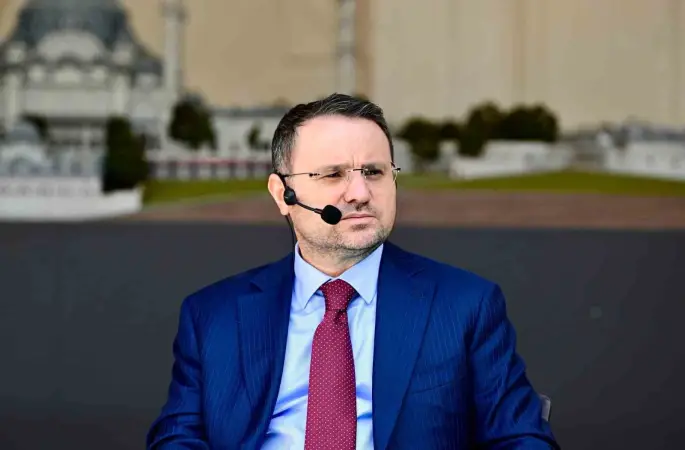 Bakan Gürlek Edirne’de gençlerle buluştu: "Adaleti hızlandırmak en büyük hedefimiz"
