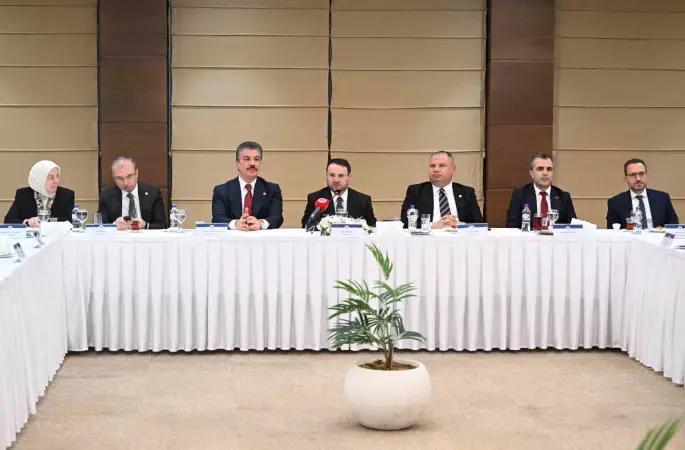 Bakan Gürlek: "İzmir, Ankara ve İstanbul’da bir irtibat bürosu kuracağız"
