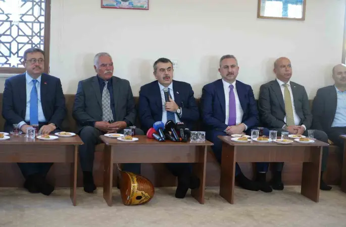 Bakan Tekin: "Müfredatımızın içerisine çocuklarımızın dini inançlarını öğrenebilecekleri yeni dersler ekledik"
