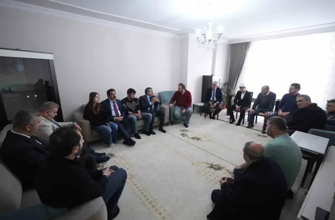 Bakan Tekin’den taziye ziyareti
