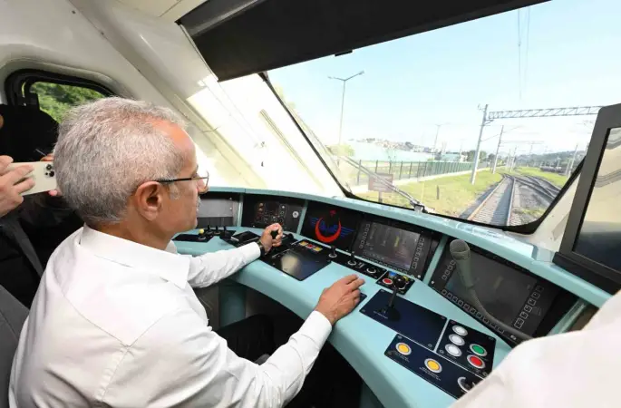 Bakan Uraloğlu: "8 yılda Başkentray ile 140.3 milyon yolcu taşıdık"
