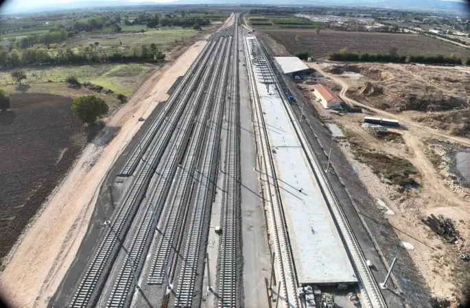 Bakan Uraloğlu: "Bursa, ülkemizin Yüksek Hızlı Tren ağına bağlanacak"
