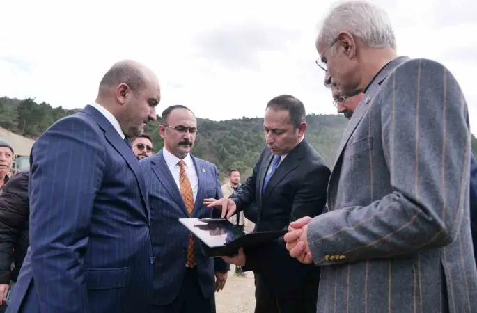 Bakan Uraloğlu Mihalgazi yolunda incelemelerde bulundu
