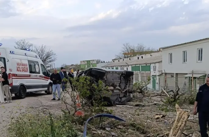 Bandırma’da takla atan otomobil sürücüsü yaralandı
