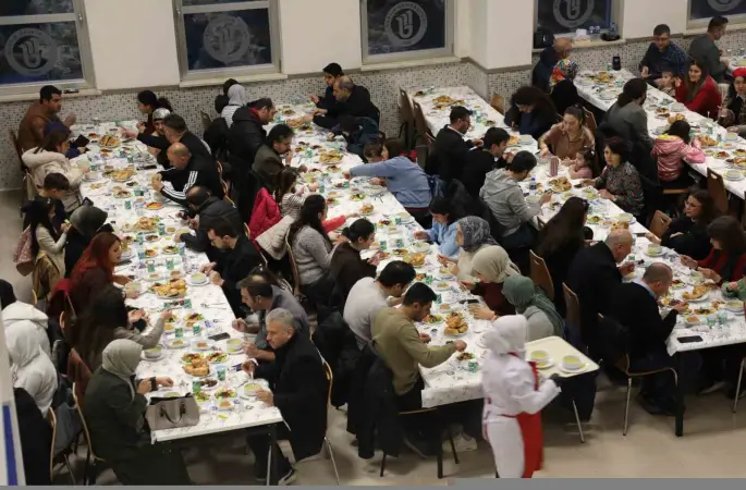 BARÜ ailesi geleneksel iftar programında buluştu
