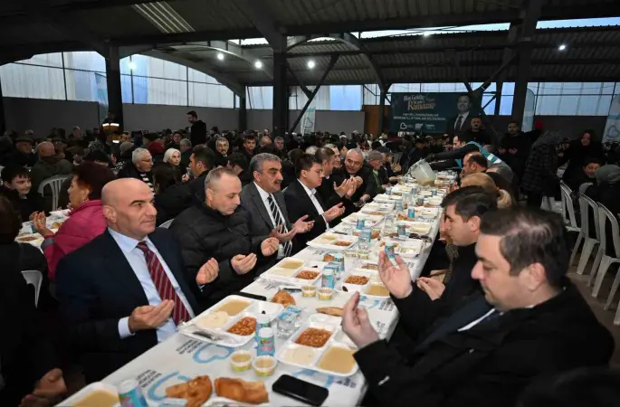 Başkan Akın, Balyalılar ile iftarın bereketini paylaştı
