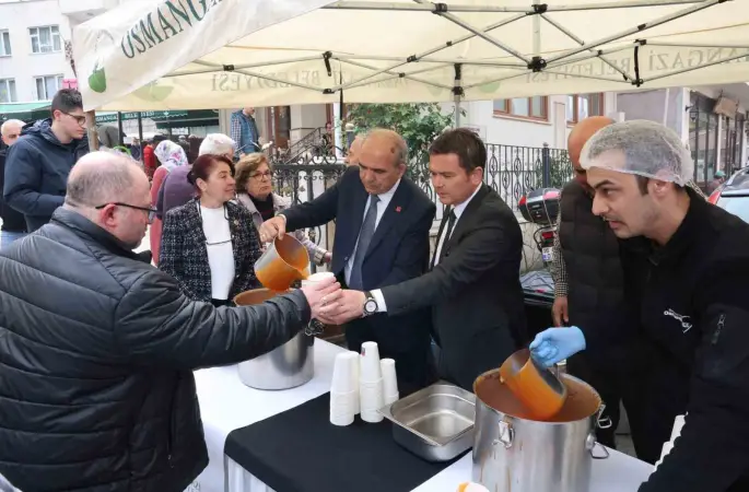 Başkan Aydın’ın cuma durağı Muradiye Mahallesi oldu
