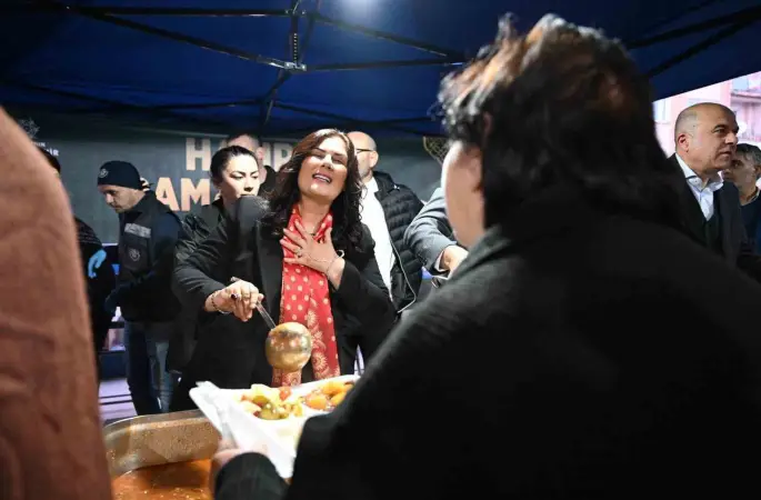 Başkan Çerçioğlu Söke’de kurulan iftar sofrasında vatandaşlarla buluştu
