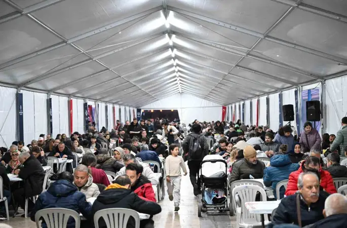 Başkan Çerçioğlu, vatandaşlarla iftar sofrasında bir araya geldi
