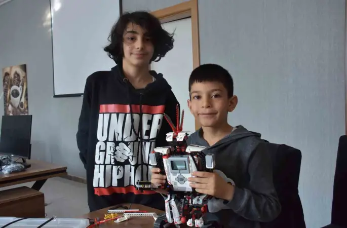 Başkan Çolakbayrakdar, "Bilim ve teknolojiyle güçlü Türkiye’yi inşa ediyoruz"
