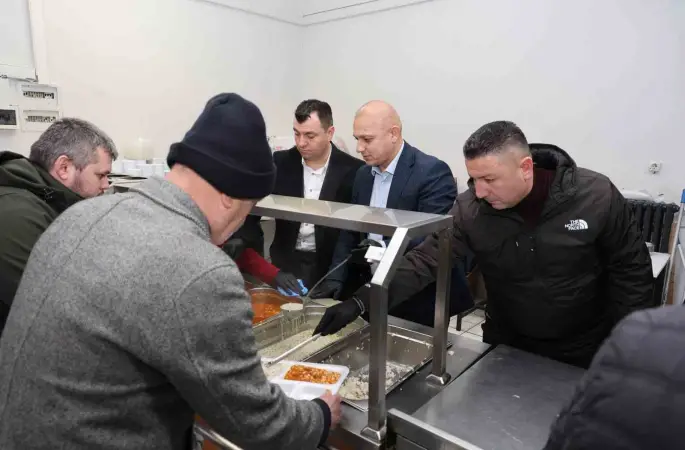 Başkan Önal, iftar sofrasında vatandaşlarla buluştu
