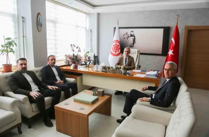 Başkan Özdemir, medikal firmaların mağduriyetlerini Doğan ile görüştü
