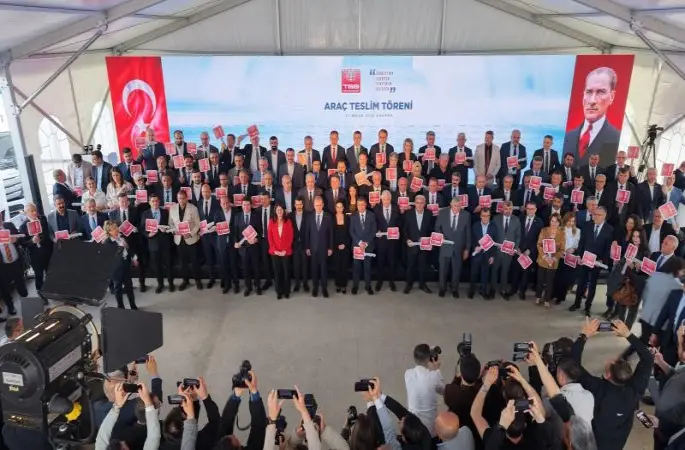 Başkan Seçer: "Belediyelerimizin işini kolaylaştırmak için gayret sarf ediyoruz"
