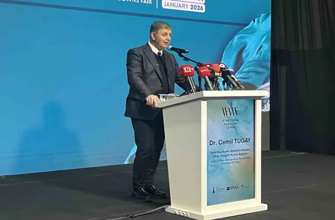 Başkan Tugay: "Ya hizmet getirsinler ya da engel olmasınlar"
