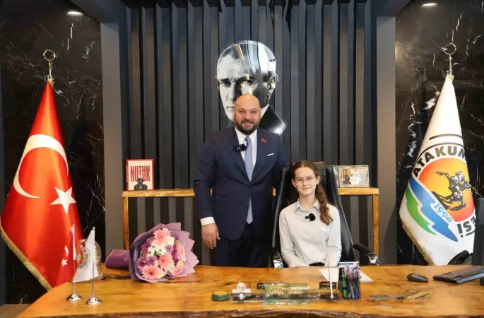 Başkan Türkel, makam koltuğunu Melis Neva Aydın’a bıraktı
