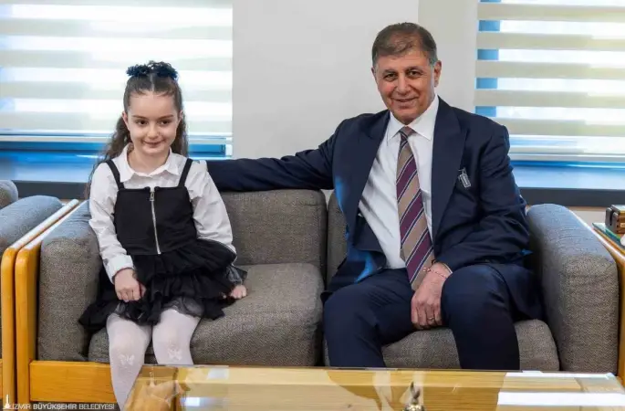 Başkanlık makamında gurur veren buluşma
