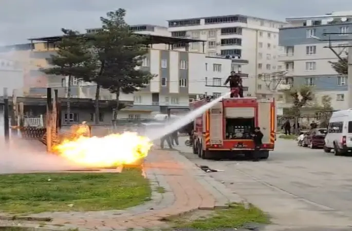 Batman’da çocuk parkında korkutan yangın
