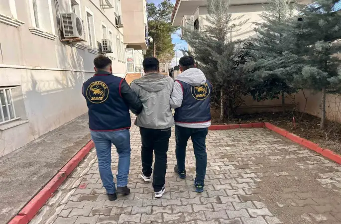 Batman’da geniş çaplı operasyon: 42 firari yakalandı
