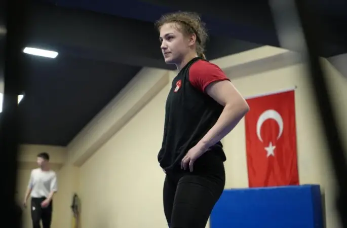 Bayburtlu milli güreşçi Akkuş Avrupa üçüncüsü oldu
