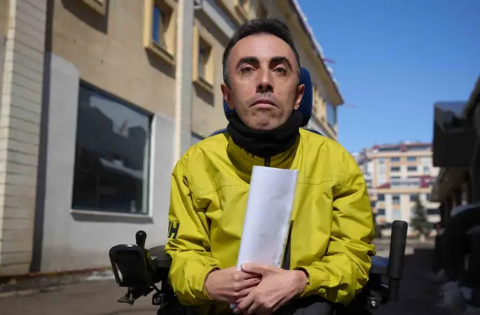 Bayburt’ta engelli vatandaşa çarpıp kaçan sürücüye 15 bin lira ceza: "Vicdanlarımız ikinci kez yaralandı"
