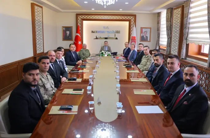 Bayburt’ta güvenlik ve asayiş tedbirleri değerlendirildi
