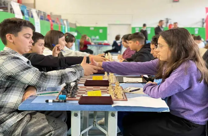 Bayındır’da 160 sporcu ile satranç heyecanı
