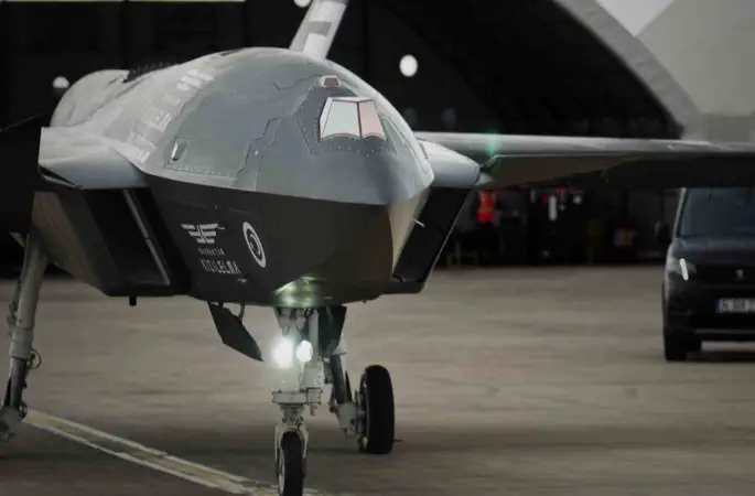 Bayraktar KIZILELMA, ASELSAN KARAT kızılötesi arama ve takip sistemi ile test uçuşu gerçekleştirdi
