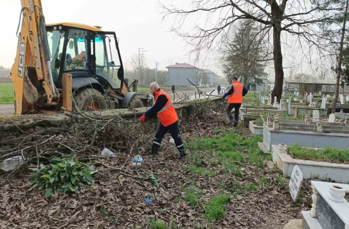Bayrama kadar tüm mezarlıklar temizlenecek
