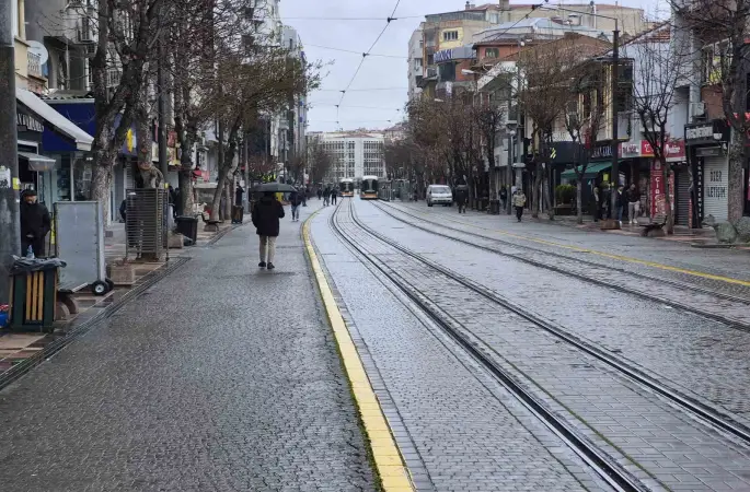 Bayramın 2’nci günü kent meydanı sessizliğe büründü
