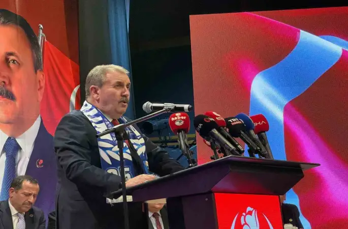 BBP Genel Başkanı Destici, Erzurum kongresinde konuştu:
